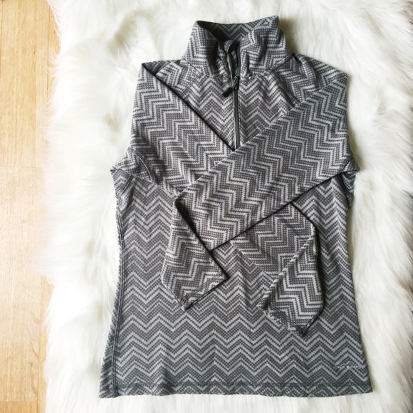 Eddie Bauer Sweaters - Eddie Bauer Gray Chevron Lightweight Pullover